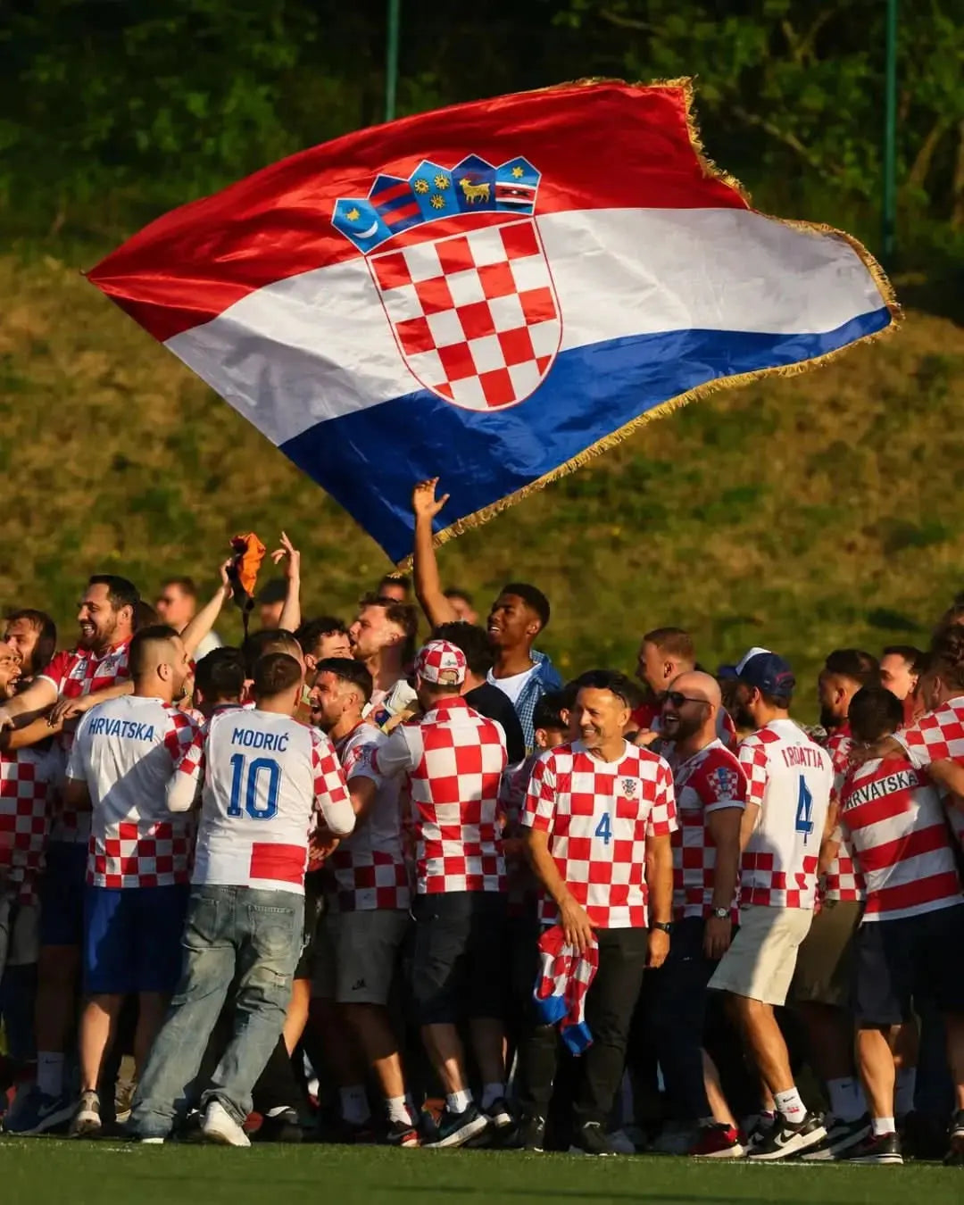 Kroatien Flagge mit Goldborte | Premium Hrvatska Zastava