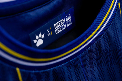 Original KELME Hangtag des lizenzierten BiH Heimtrikots WM 2026 – Echtheitszertifikat